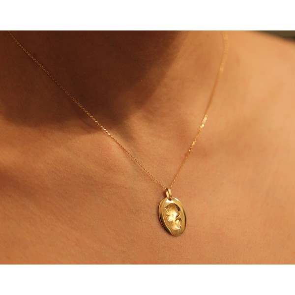 Pendentif ange en or jaune 18 carats ovale