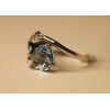 Bague or 18 carats, topaze sky blue et topaze blue London 11 x 9 mm et diamant 0,06 carat