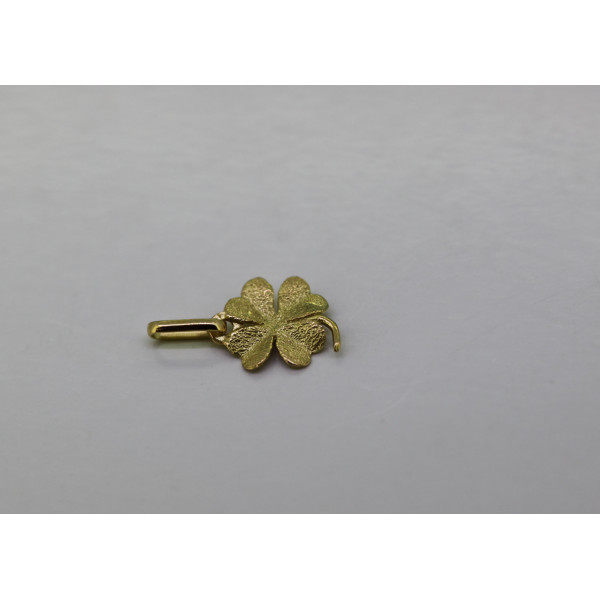 Pendentif en or jaune 18 carats "trèfle"