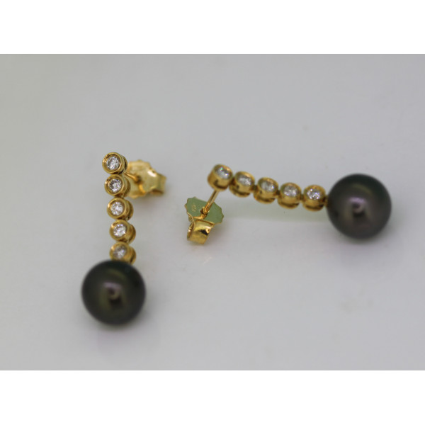 Boucles d'oreilles diamant 0,30 carat, perle de Tahiti 8/9 mm et or 18 carat