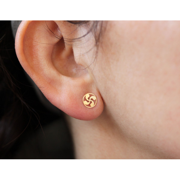 Boucles d'oreilles "croix basque " or 18 carats