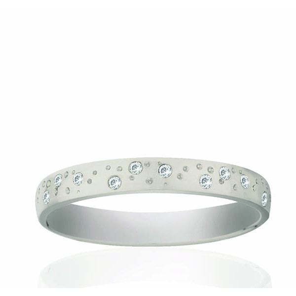 Alliance or blanc 18 carats et diamant 0,12 carat en tour complet