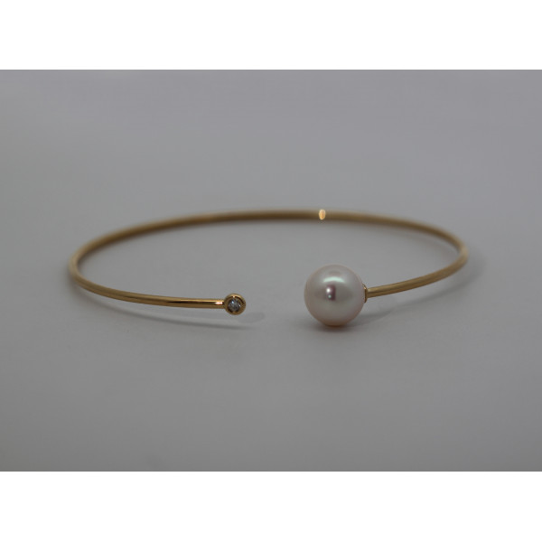 Jonc or 18 carats, diamant 0,030 carat et perle de culture