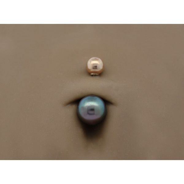 Piercing nombril or 18 carats et perle de Tahiti 8 mm