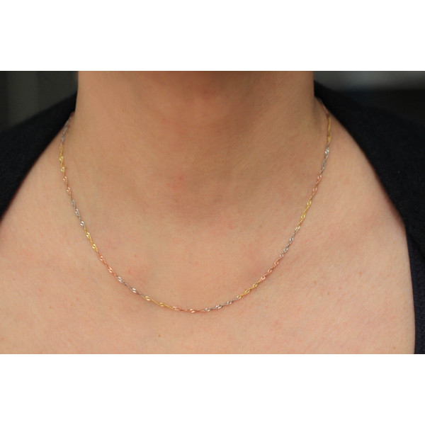 Chaine trois ors 18 carats 42 cm Singapour