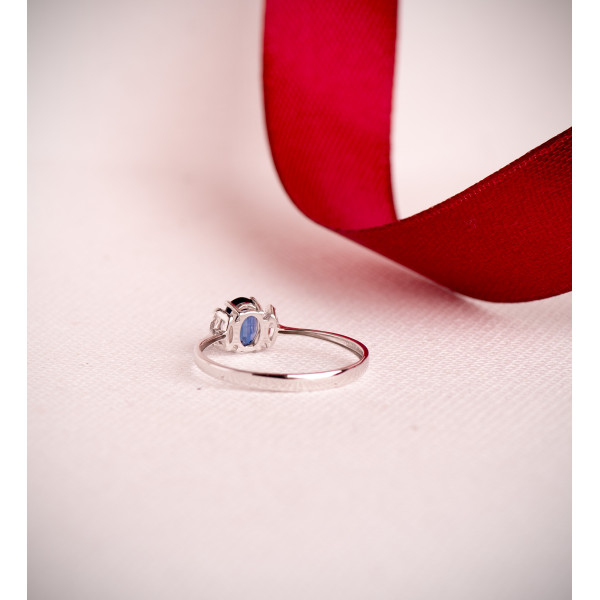 Bague diamant de synthèse 0,13 carat, saphir et or 18 carats