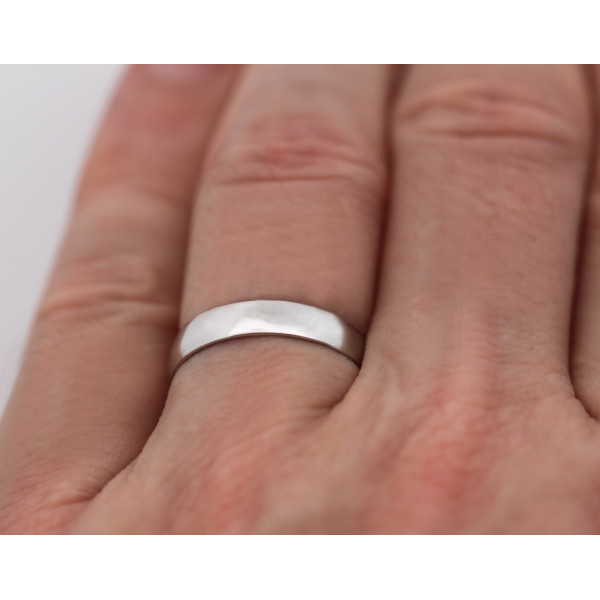 Alliance or 9 ou 18 carats demi-jonc 4 mm