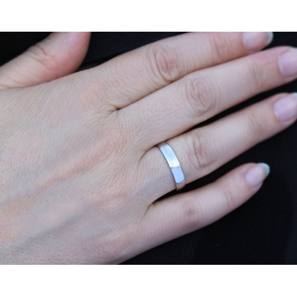 Alliance or 9 ou 18 carats demi-jonc 4 mm