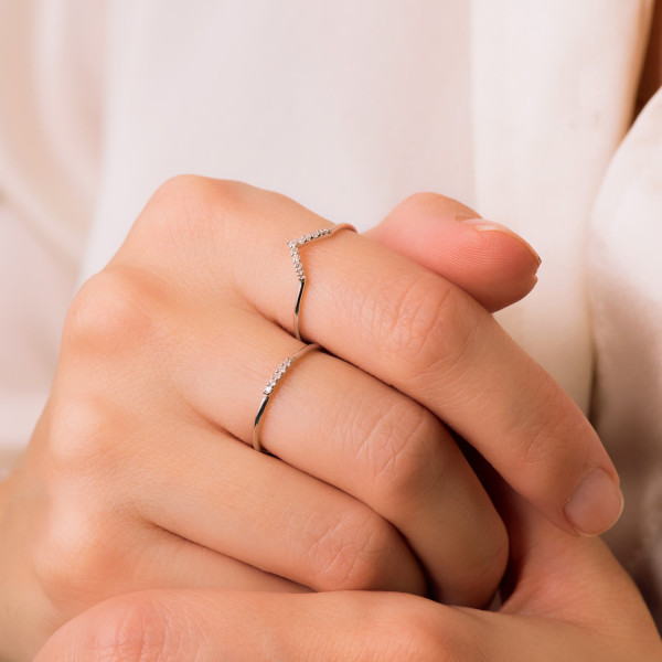 Bague diamant 0,025 carat et or blanc 18 carats