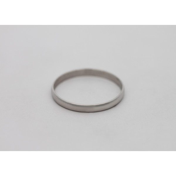 Alliance or blanc 18 carats demi-jonc 2,5 mm