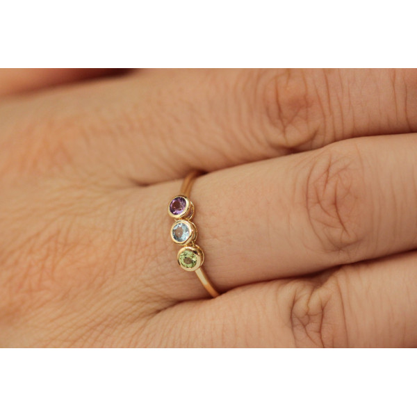 Bague or jaune 18 carats, améthyste, topaze et péridot