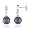 boucles d'oreilles or 18 carats, diamant et perles de Tahiti rondes 9 mm.