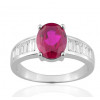 Bague or blanc 18 carats, rubis ovale et diamant 0,53 carat
