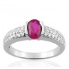 Bague or blanc 18 carats, rubis ovale et diamant 0,27 carat