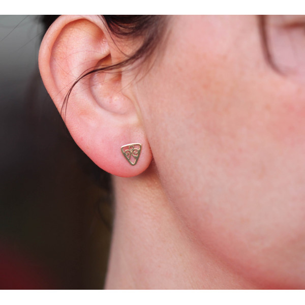Boucles d'oreilles or jaune 18 carats "Belle Epoque" filigrane triangle
