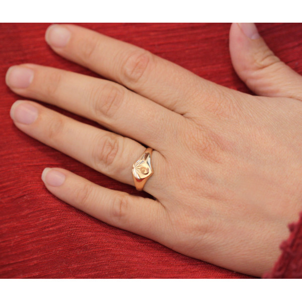 Chevaliere en or 750/1000 cœur personnalisable pour femme