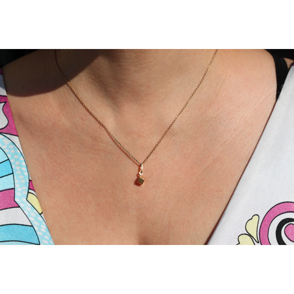 Pendentif or 18 carats "dé à jouer"
