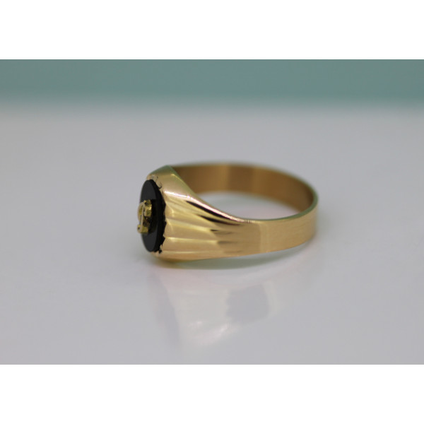 Chevalière or 18 carats et onyx personnalisable pour femme