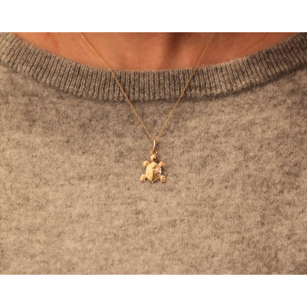 Pendentif or 18 carats "tortue"