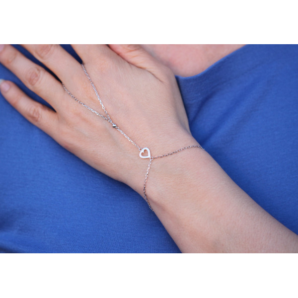 Chaine de main or blanc 18 carats "cœur"