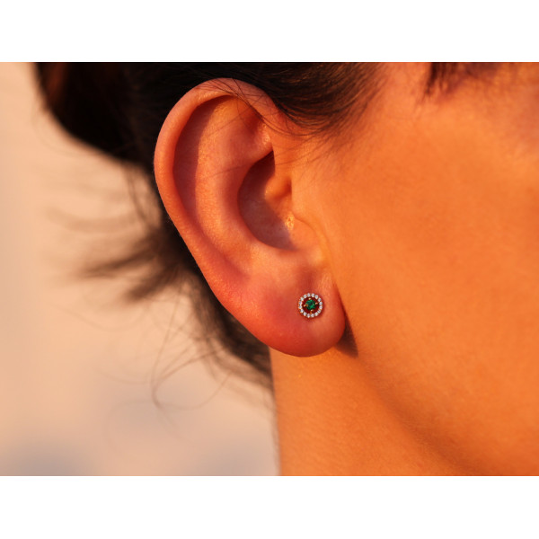 Boucles d'oreilles or jaune 18 carats, émeraude et diamant 0,10 carat
